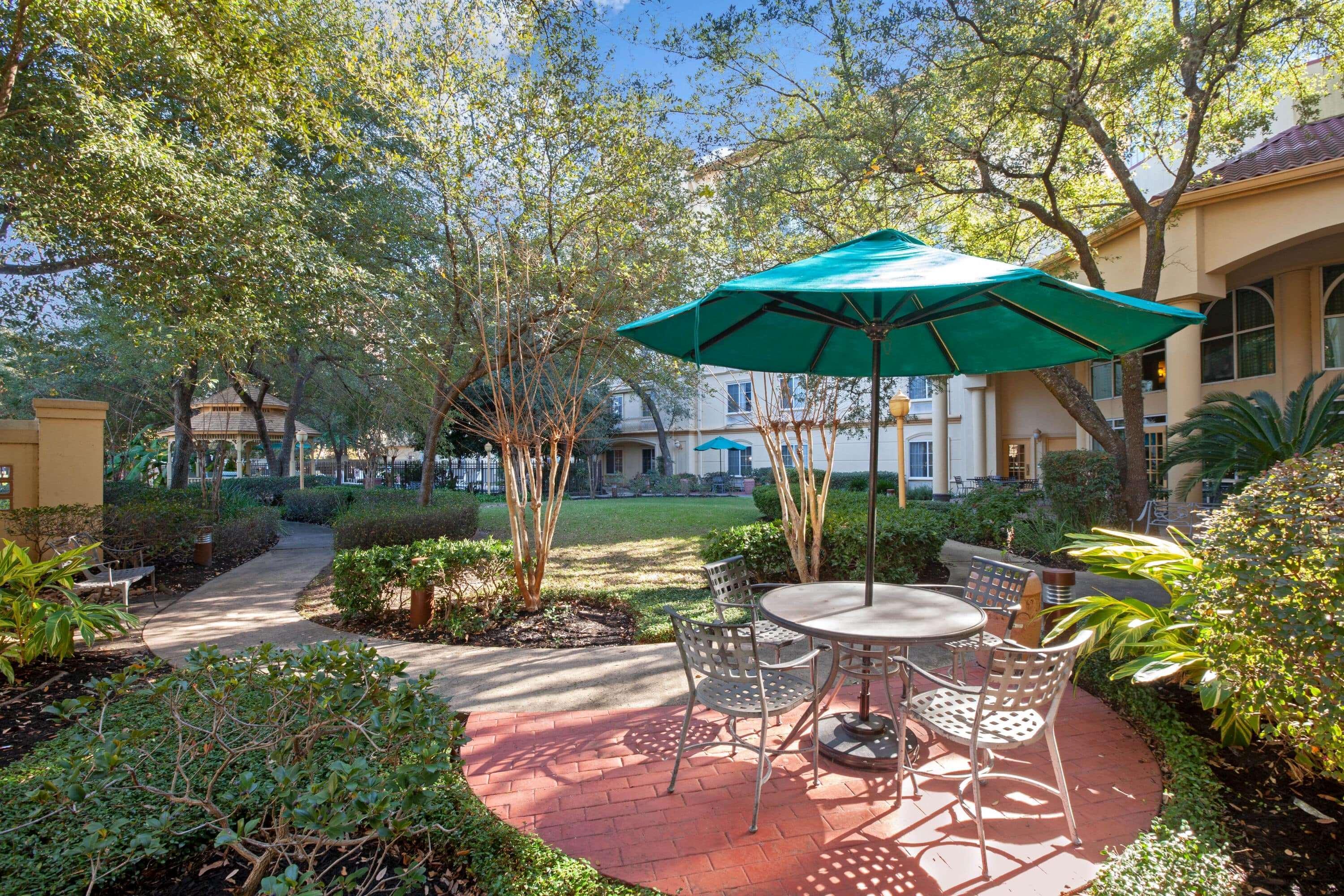 La Quinta By Wyndham Houston Galleria Area Exterior photo